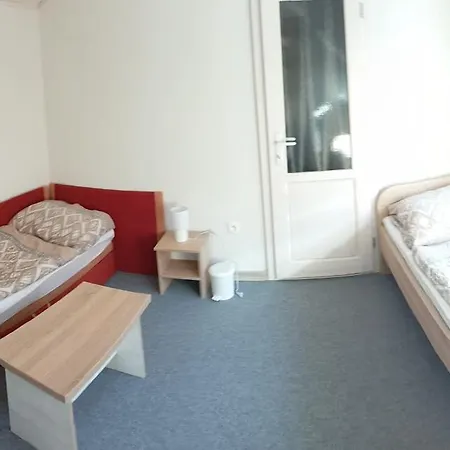 Tomas Jendral Apartment